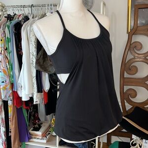 Rare Lululemon top size 4 new without tags black